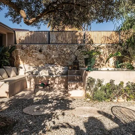 Dependance Armonia - 100 Meters Walk From The Vila *