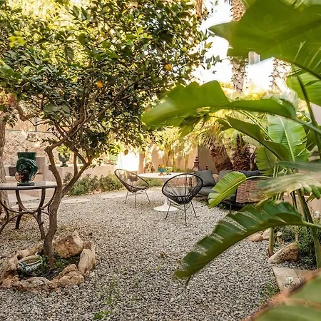 Dependance Armonia - 100 Meters Walk From The Vila *